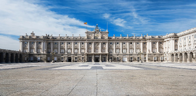 visit royal palace of madrid