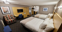 Mount Robson Inn Room