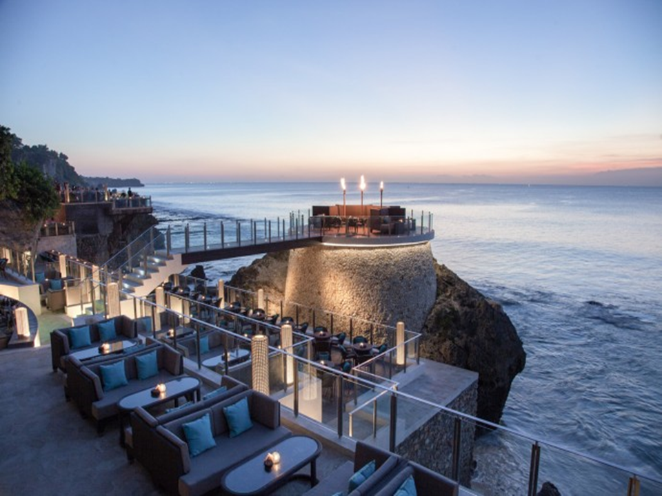 Rock  Bar At Ayana Resort & Spa