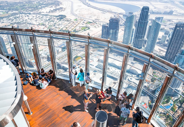 burj khalifa at the top