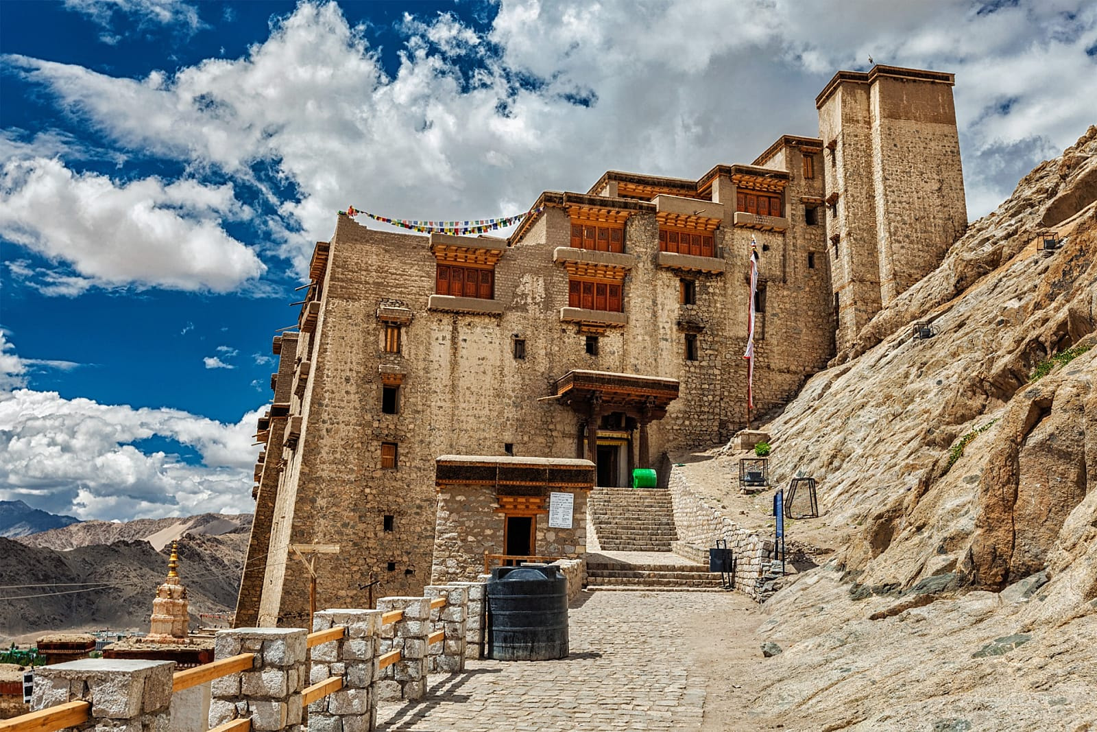 Leh Palace