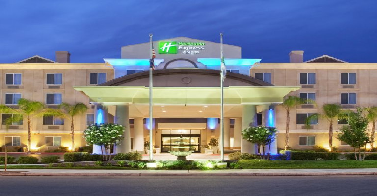 Holiday Inn Express & Suites Fresno