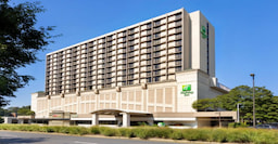 Holiday Inn National Airport Exterior