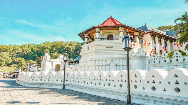 Tooth Relic temple