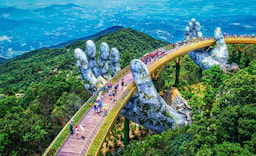 Golden bridge Da nang