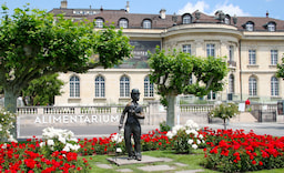 Charlie Chaplin Statue