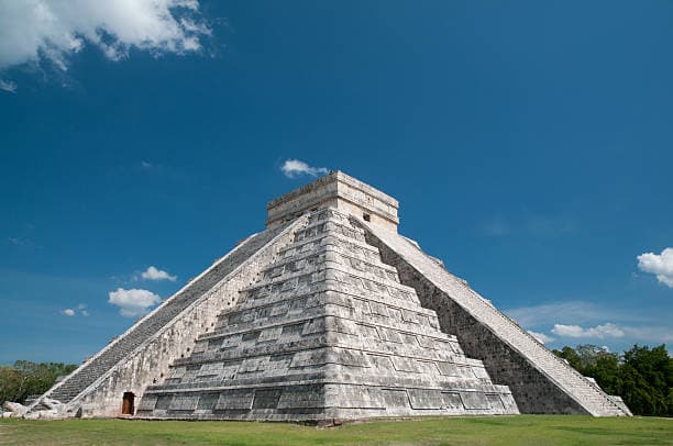 Tour to Chichen Itza archeological park